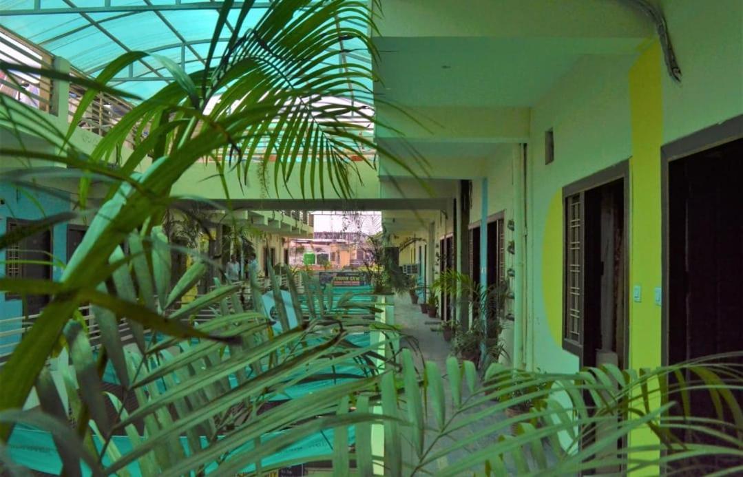 Hotel Atrium Inn Ришикеш Экстерьер фото